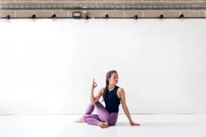 બેઠેલા કરોડરજ્જુનો ટ્વિસ્ટ (Seated spinal twist)